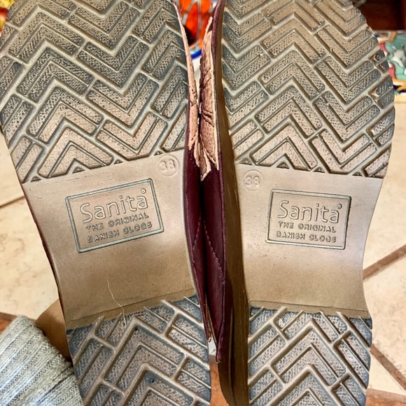 Sanita Leather Flower Clogs - Picture 6 of 9